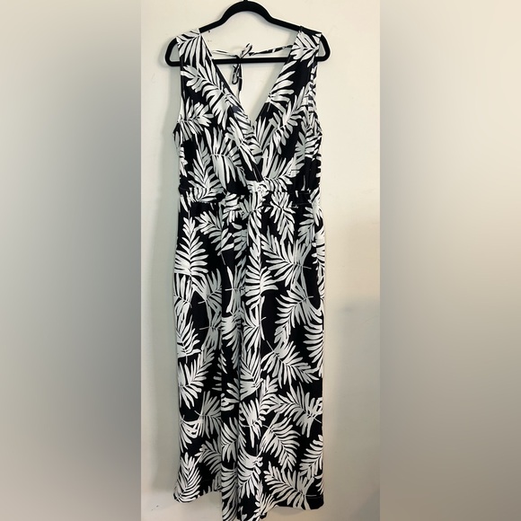 Torrid Vacation Suplice Wide Leg Jumpsuit 2X - Picture 4 of 6